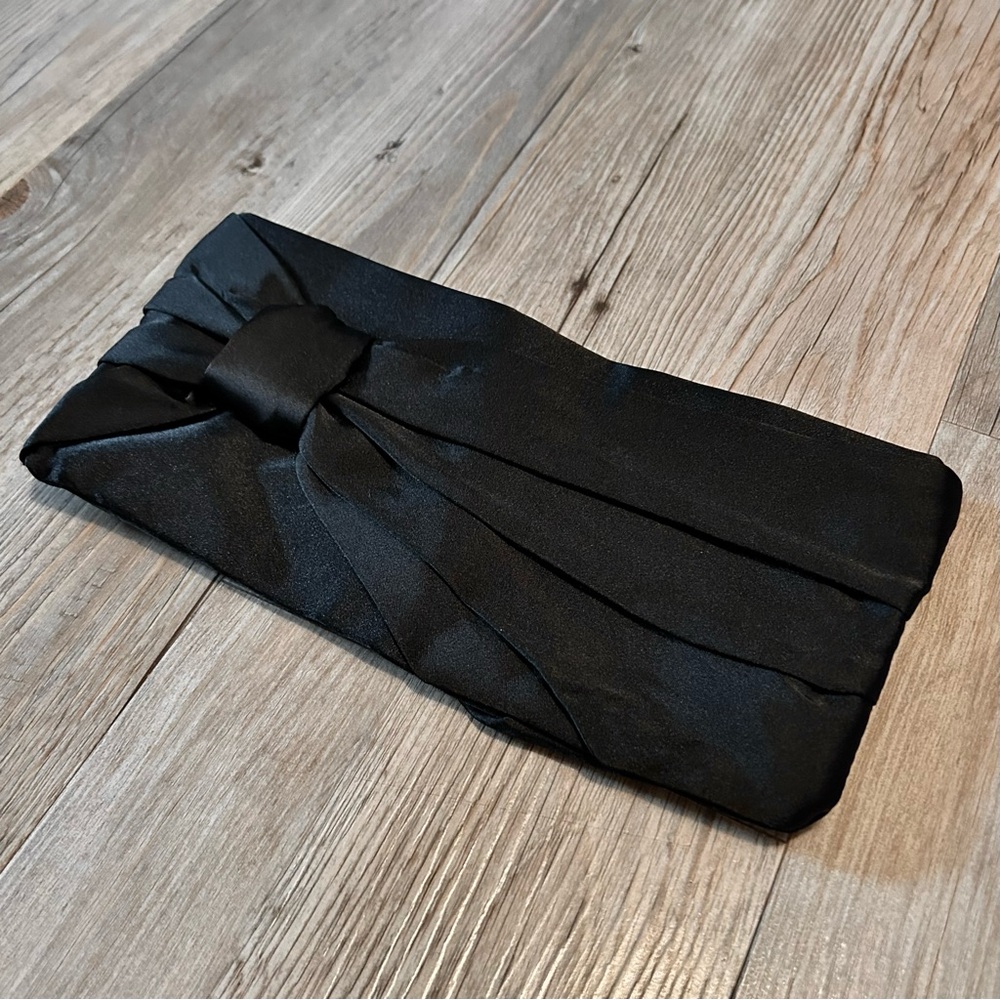 🎀 Nina Ricci Clutch